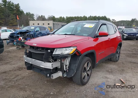 2018 Jeep Compass Latitude 4X4 z USA, uszkodzony, nr VIN 3C4NJDBB7JT176346
